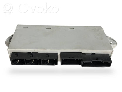 Durvju vadības bloks