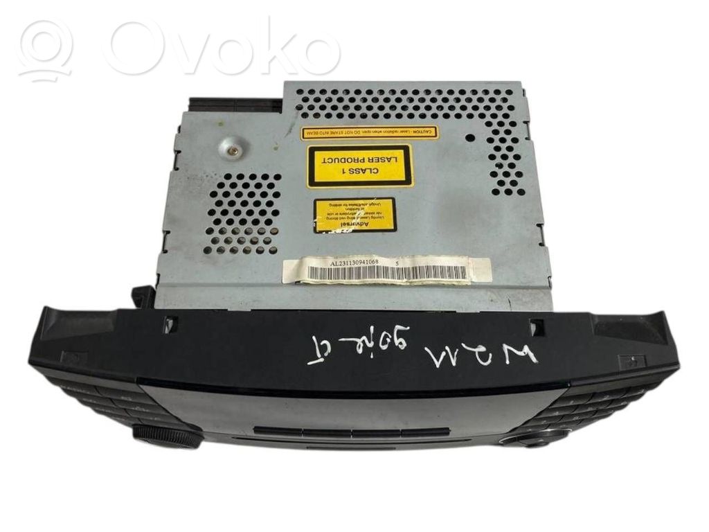 Radio / CD/DVD atskaņotājs / navigācija