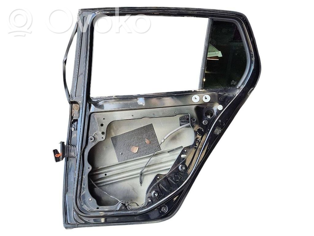 Aizmugurējās durvis