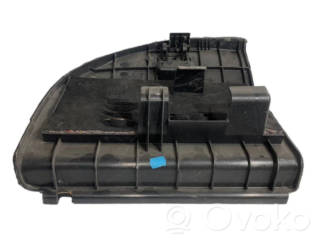 Cita veida bagāžnieka dekoratīvās apdares detaļa