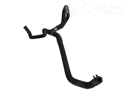 Caurulīte (-es) / šļūtene (-es)