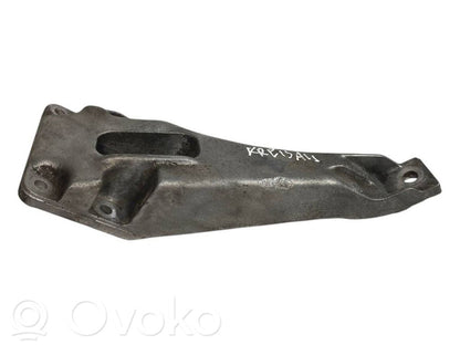 Dzinēja nostiprināšanas stiprinājums-kronšteins