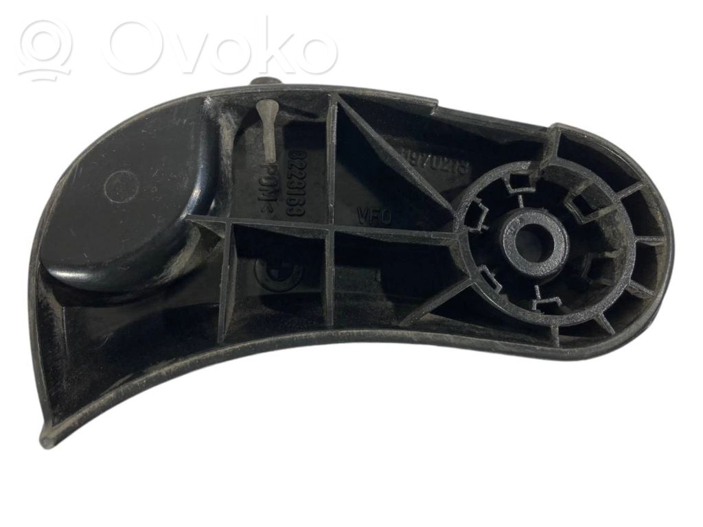 Engine hood release handle