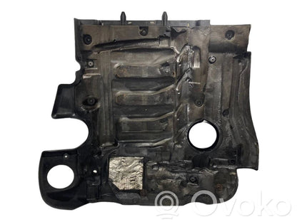 Dzinēja pārsegs (dekoratīva apdare)