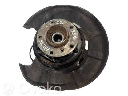 Aizmugurē riteņa rumbas vārpstas šarnīrs (stupica, capfa)