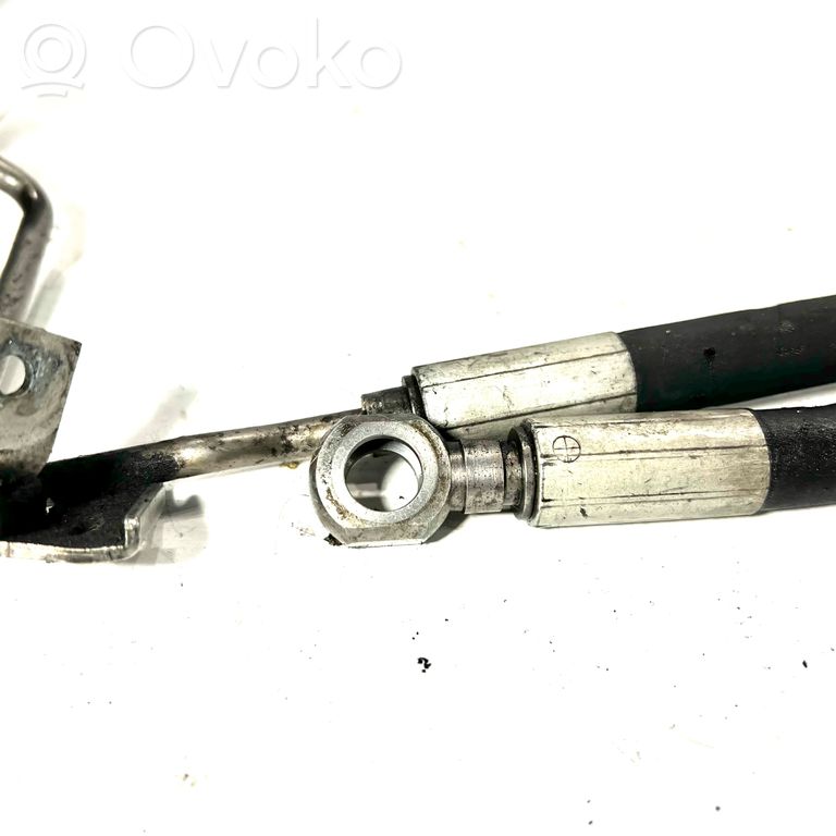 Stūres pastiprinātāja šļūtene (-es) / caurulīte (-es)