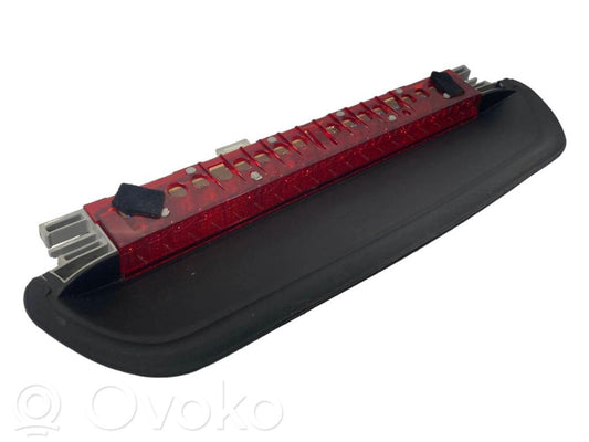 Papildu bremžu signāla lukturis