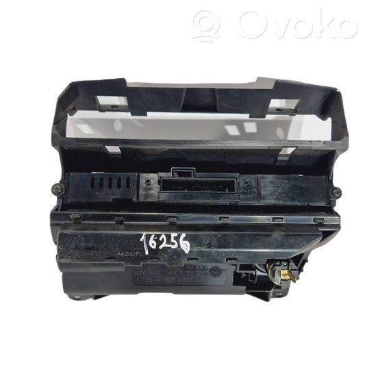 Pelnutrauks (priekšā)