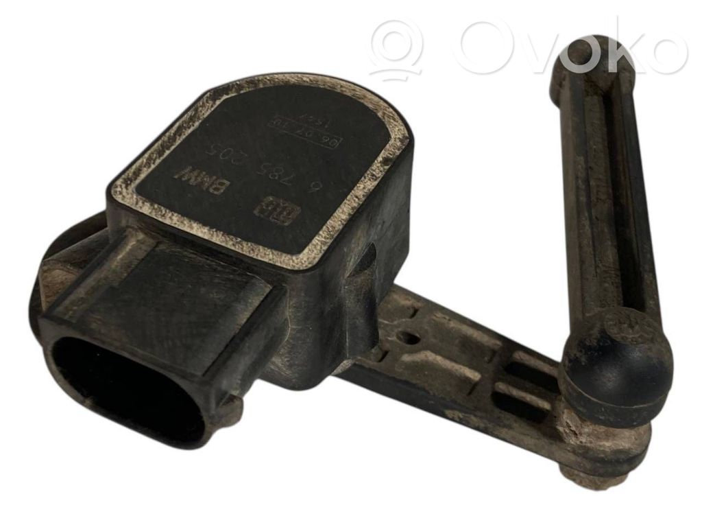 Augstuma sensors (priekšējo lukturu)