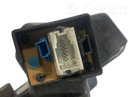 Динамик(и) в передней двери