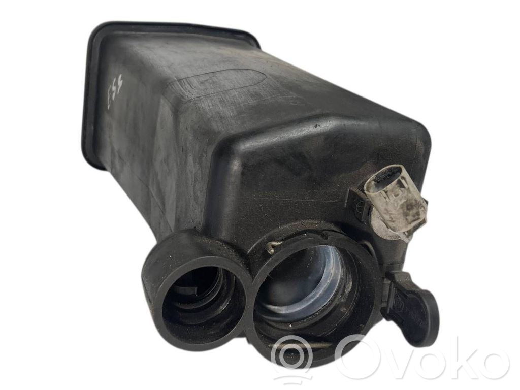 Dzesēšanas šķidruma izplešanās tvertne