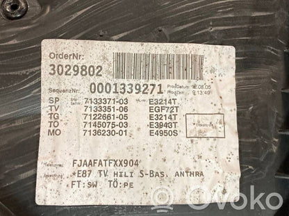 Apšuvums aizmugurējām durvīm