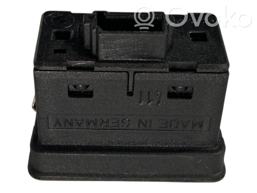 Elektrisko logu slēdzis