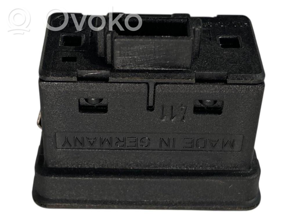 Elektrisko logu slēdzis