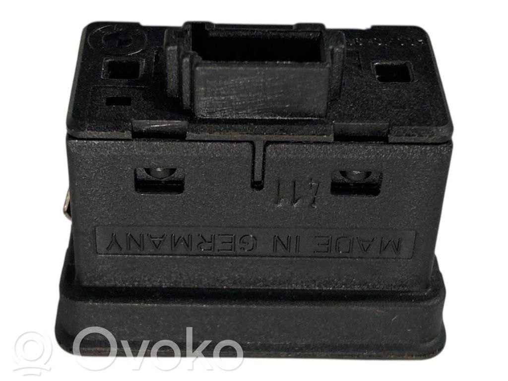 Elektrisko logu slēdzis