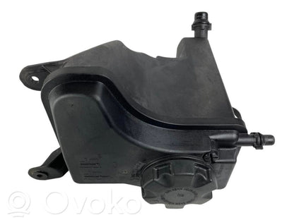 Dzesēšanas šķidruma izplešanās tvertne