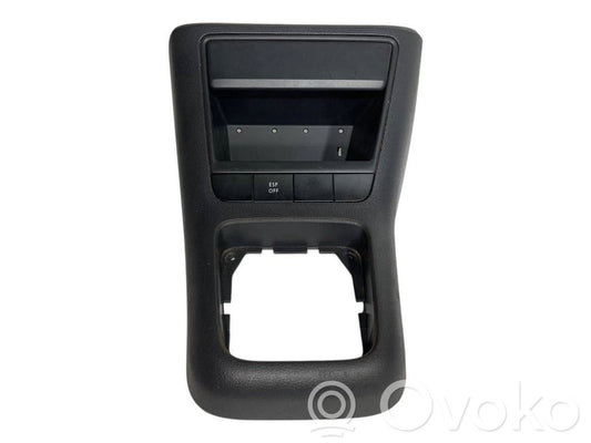 Ātrumu pārslēgšanas sviras dekoratīvā apdare (plastmasas)