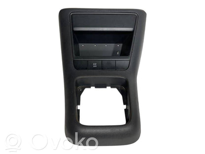 Ātrumu pārslēgšanas sviras dekoratīvā apdare (plastmasas)