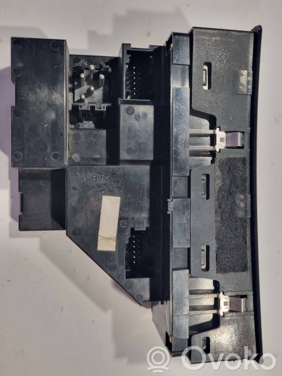 Elektrisko logu slēdzis