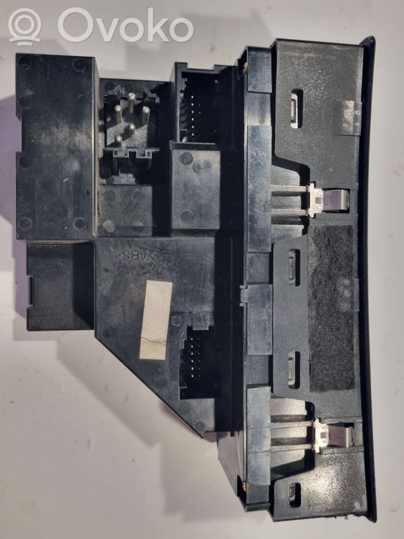 Elektrisko logu slēdzis