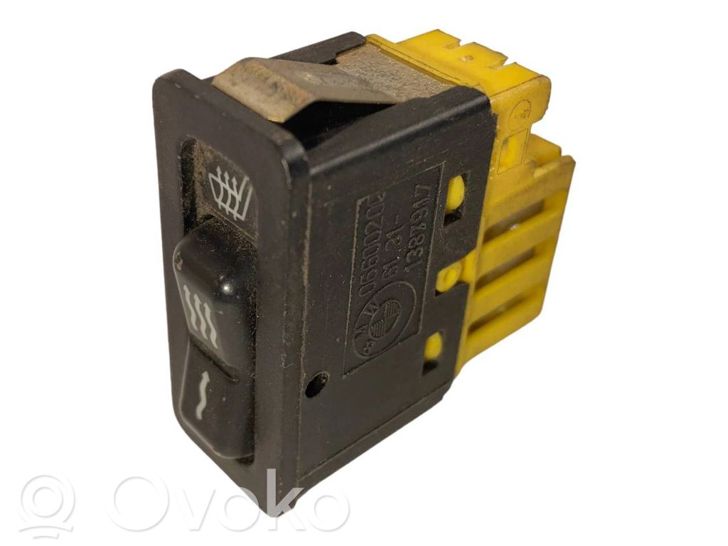 Выключатель подогрева сидений