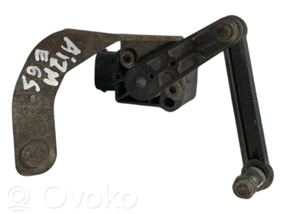 Augstuma sensors (priekšējo lukturu)