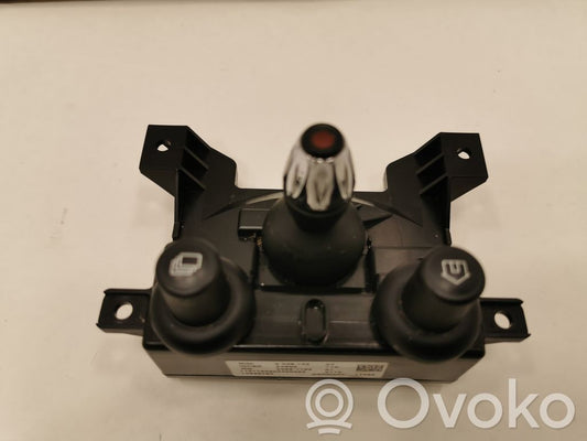 Multimedia controller