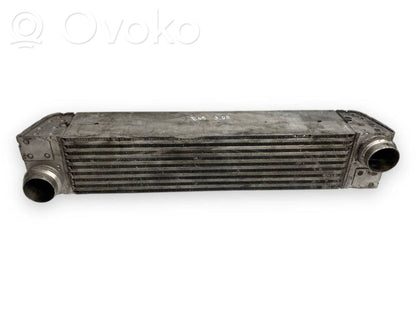 Starpdzesētāja radiators