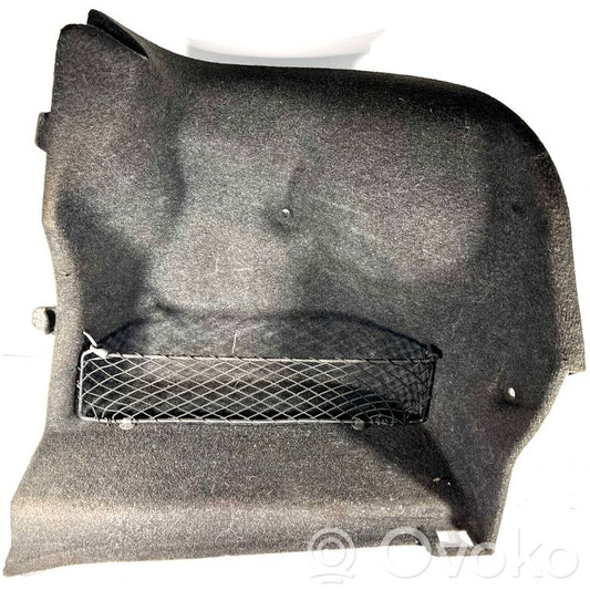 Bagāžnieka sānu apakšējās apdares panelis