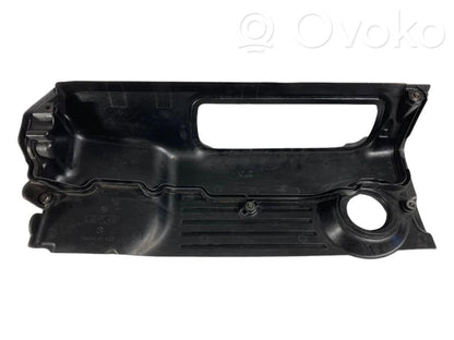 Dzinēja pārsegs (dekoratīva apdare)