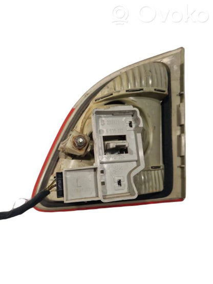 Taillight in the hood