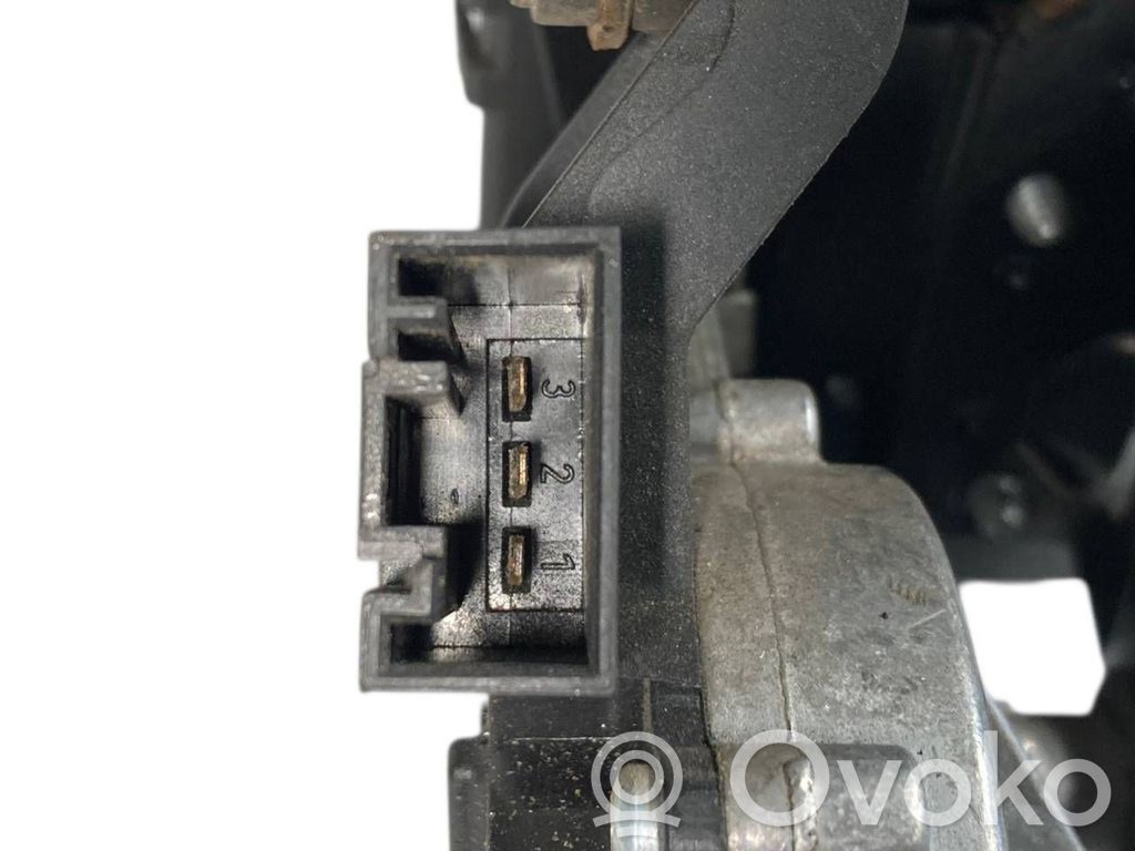 Aizmugurējā loga tīrītāja motoriņš