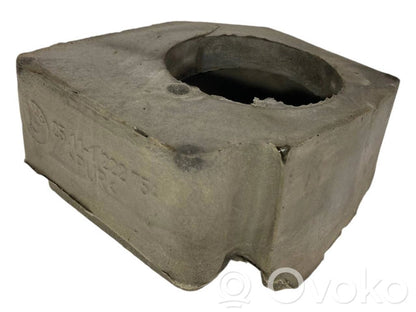 Ātrumu pārslēgšanas sviras dekoratīvā apdare (plastmasas)