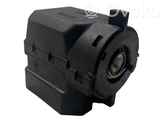 Aizdedzes slēdža kontakti