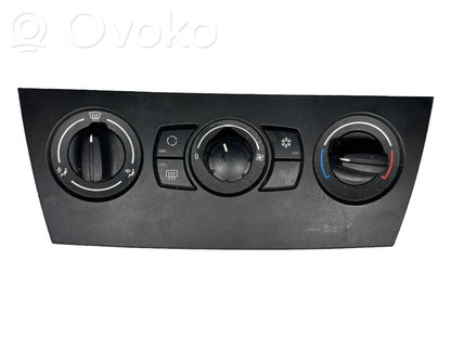 Gaisa kondicioniera / klimata kontroles / salona apsildes vadības bloks (salonā)