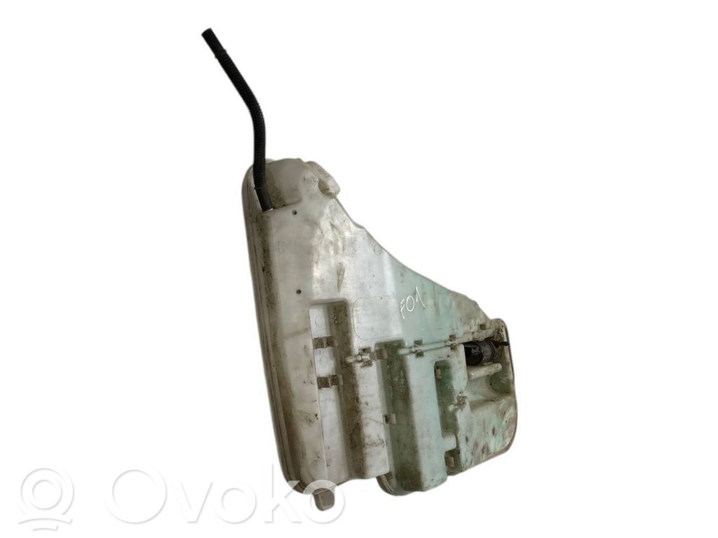 Window fluid tank