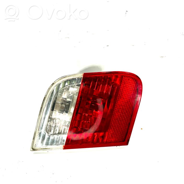 Taillight in the hood