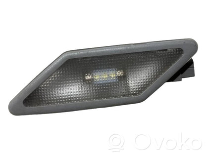 Aizmugurējo vietu apgaismojums