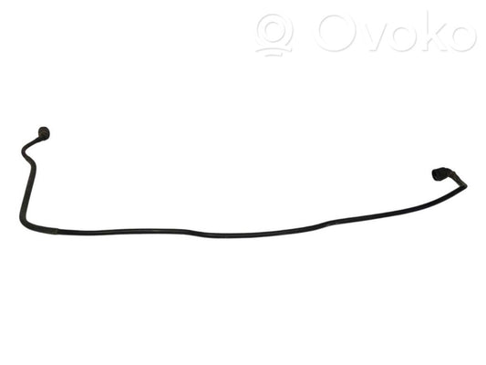 Caurulīte (-es) / šļūtene (-es)