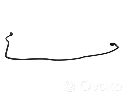 Caurulīte (-es) / šļūtene (-es)