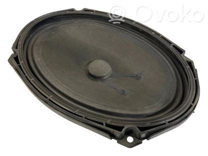 Speaker(s) in the rear window