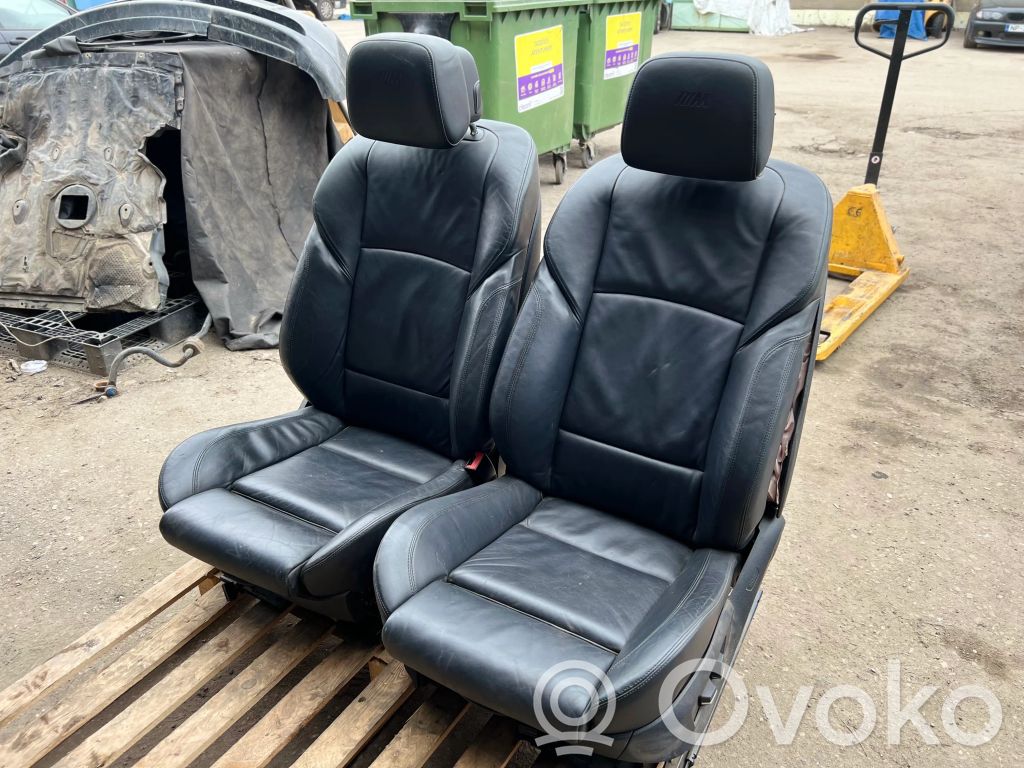 Комплект сидений