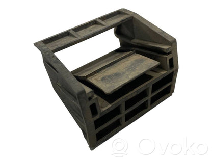 Radiator(s) holder/bracket