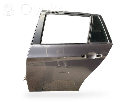 Aizmugurējās durvis