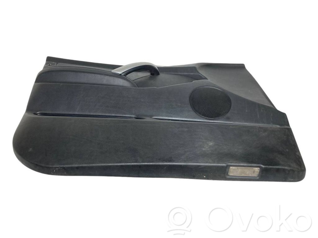 Priekšējo durvju apdare