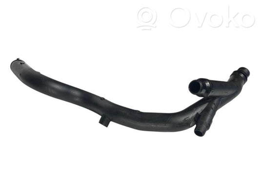 Caurulīte (-es) / šļūtene (-es)