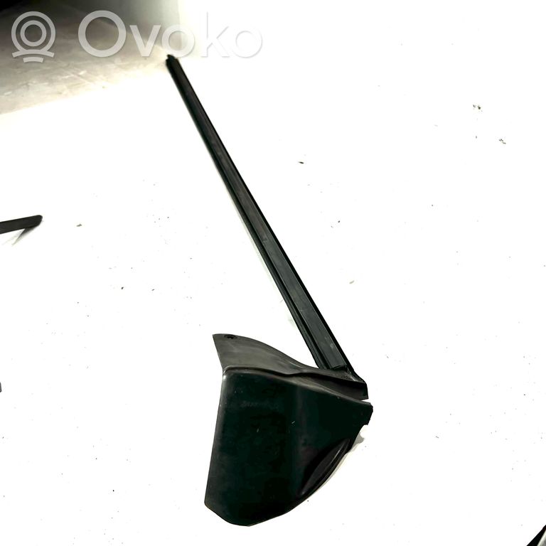 Apdares gumija (pie loga rūts)