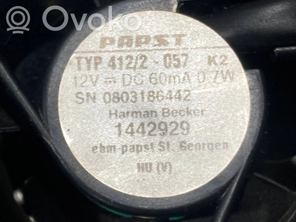 Radio / CD/DVD atskaņotājs / navigācija