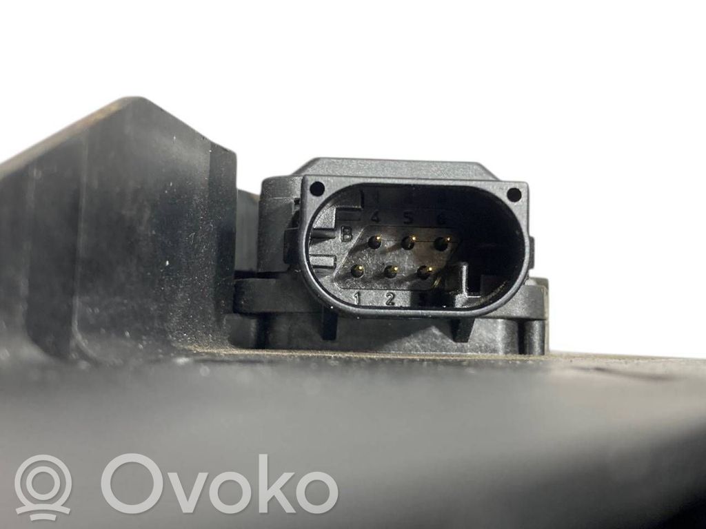 Педаль акселератора