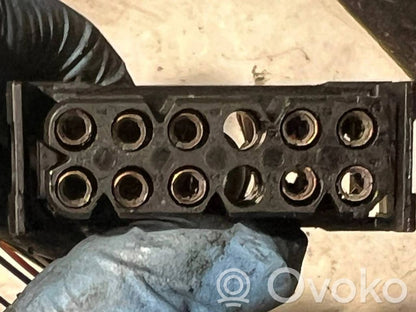 Dzinēja vadu instalācija